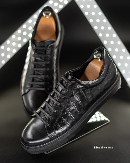 Men’s Vans Shoes, Model 087, Natural Suede Leather with Croco Side Pattern, Lace-Up, Black Sole