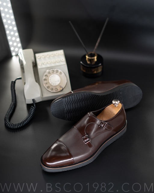 Classic Men's Shoes Model: 947 Oxford – Patent and Polished Natural leather Tunnelly Sole