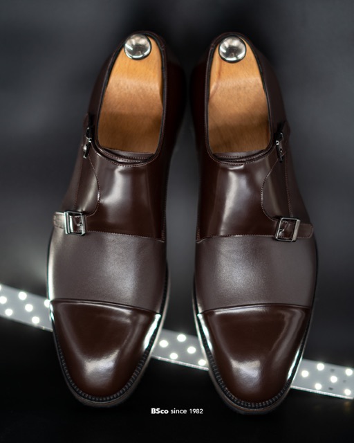 Classic Men's Shoes Model: 947 Oxford – Patent and Polished Natural leather Tunnelly Sole