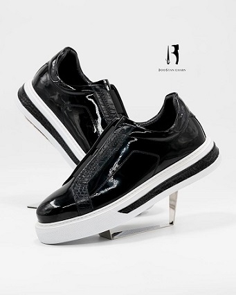 Men’s Vans Model: 090 