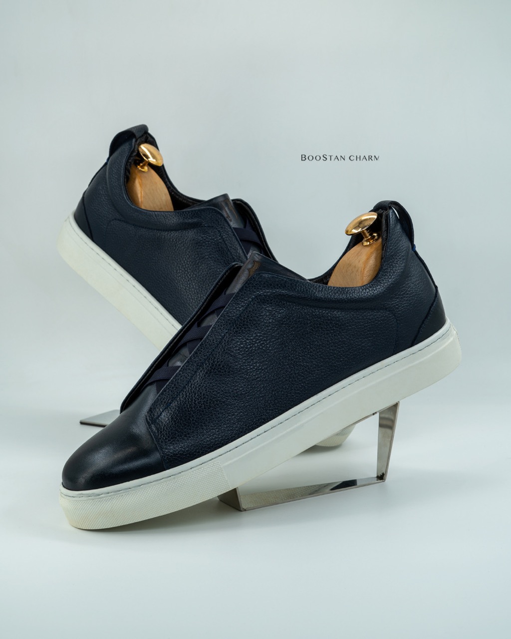 Men's Vans  – Code: 088 Embossed and Floater   Genuine Leather Sole: Rubber