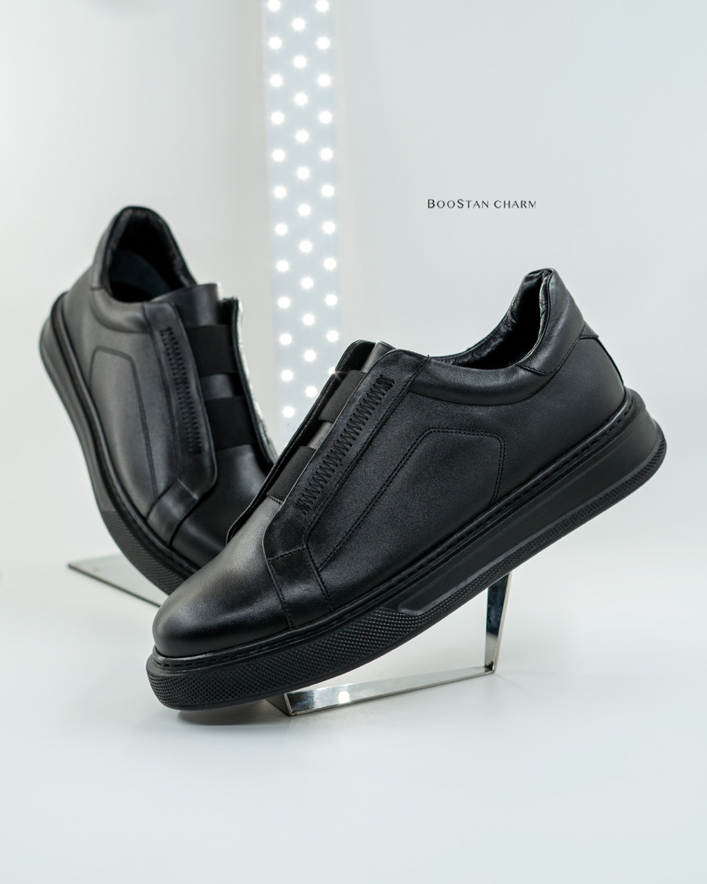 Women's Sneakers : model: 0090- Embossed genuine leather, Rubber sole