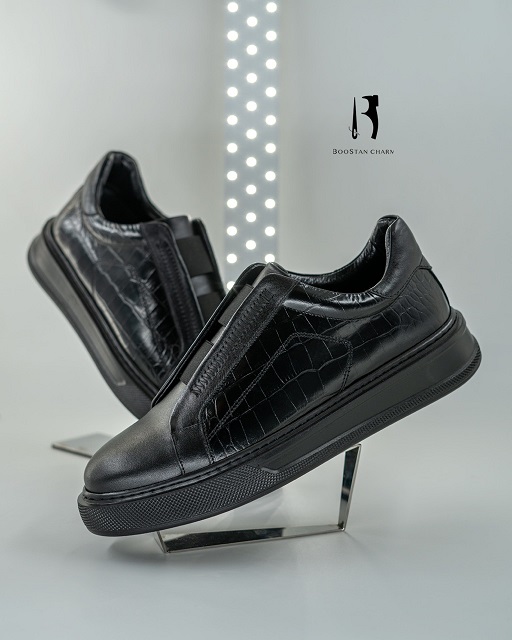 Women's Sneakers model: 0090-embossed  genuine leather ,coroco  rubber sole